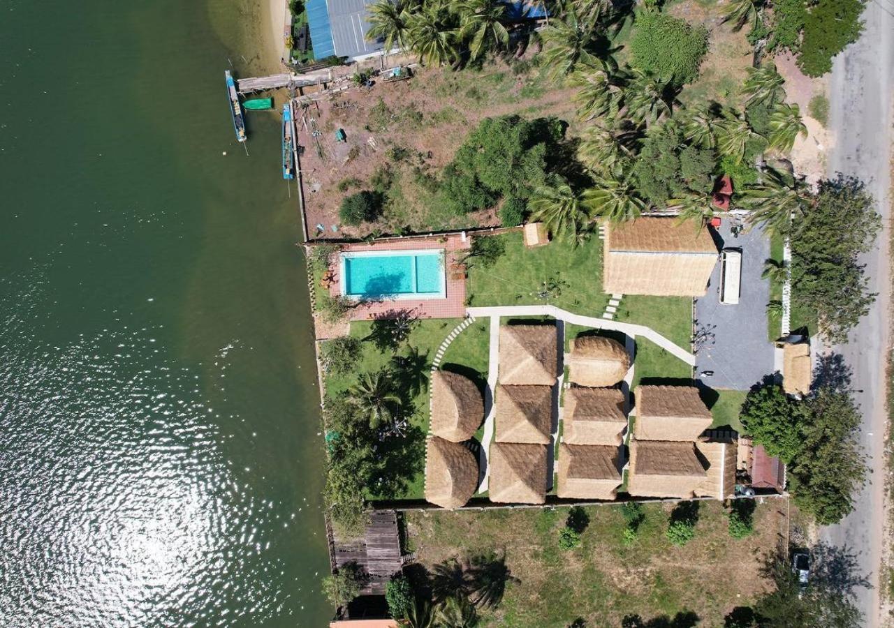 Sea Sand Resort Kampot Exterior foto
